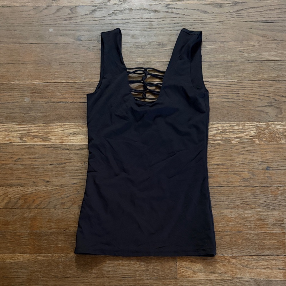 Buckle Black Ladder-Back Scoop Tank